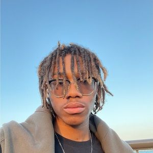 Meet your Posher, Phillip